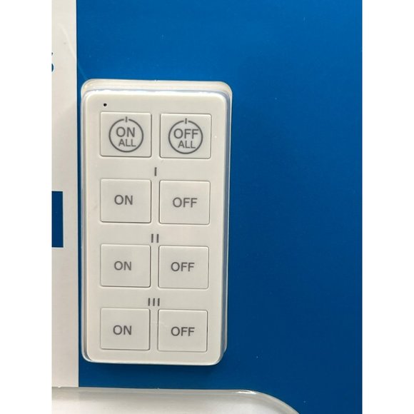 Utilitech INDOOR 3-PIECE WIRELESS OUTLETS  WITH REMOTE - Picture 3 of 5